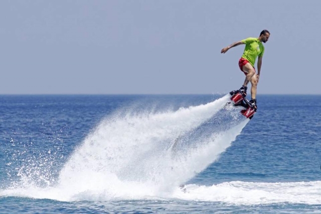 Aquí está el flyboard 